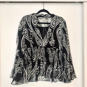 Contemporary B&W blouse